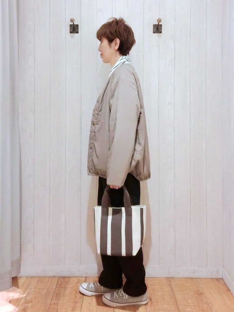 Ribさんの「SHOO･LA･RUE｜【洗濯機可/ちくちくしにくい】大人のための スウェットライク刺繍ロゴニット」を使ったコーディネート