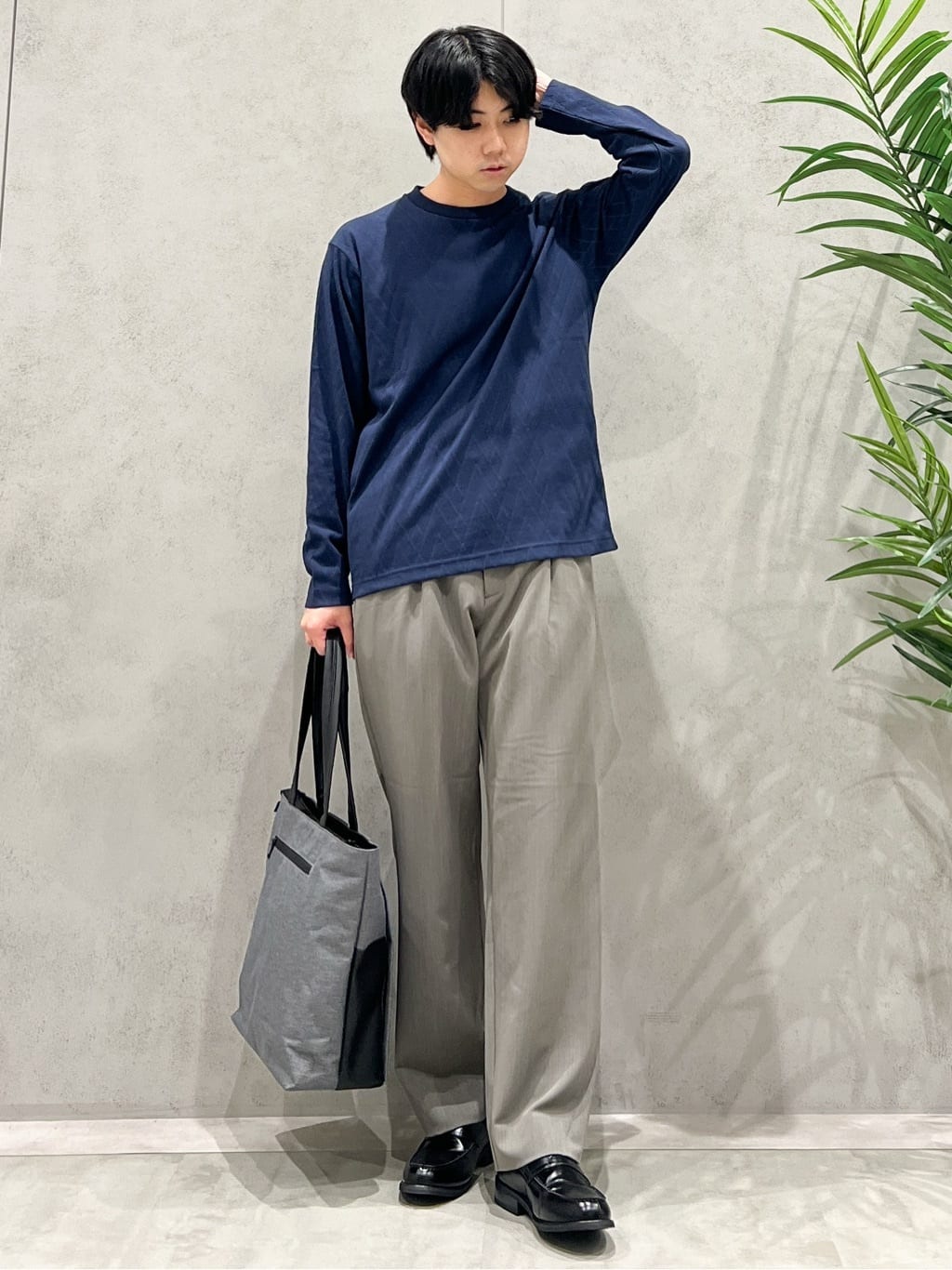 SHI-MAさんの「THE SHOP TK｜リンクスジオメトリック長袖Tシャツ【サスティナブル素材使用/洗濯機OK】」を使ったコーディネート
