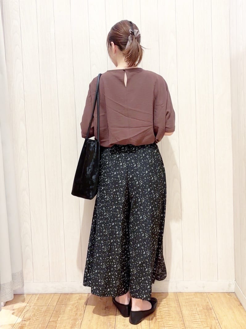 あいこさんの「SHOO･LA･RUE｜【洗濯後しわになりにくい】さらっとタッチの 5分袖ドルマンブラウス」を使ったコーディネート
