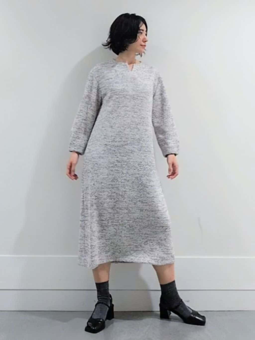 ミズタさんの「UNTITLED｜【洗える/ストレッチ】ツイードジャージワンピース」を使ったコーディネート