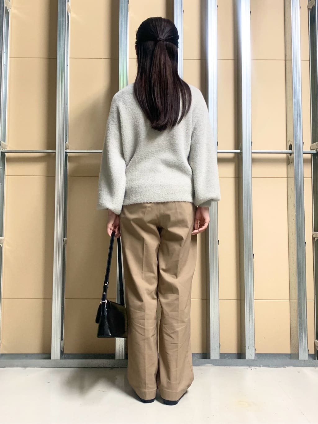 sahoさんの「THE SHOP TK｜【洗える】上品にきらめく フェザーラメニット」を使ったコーディネート