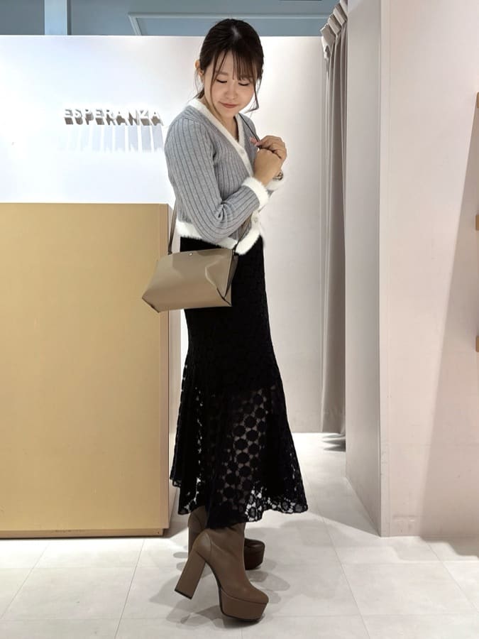 neinaさんの「ESPERANZA｜かるいかばん スクエアショルダーバッグ」を使ったコーディネート