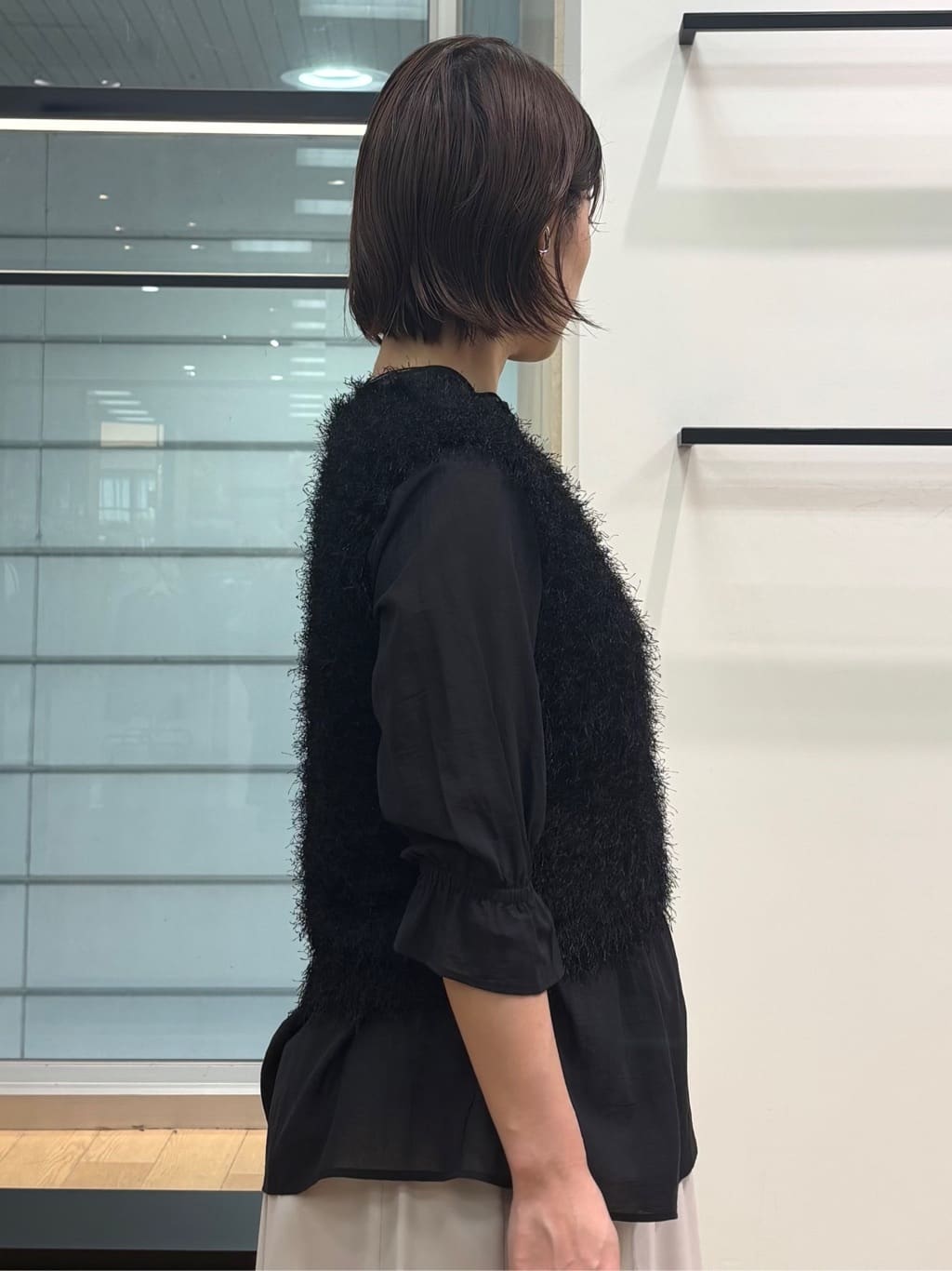 asamiさんの「INDIVI｜フェザーモールニットベスト」を使ったコーディネート