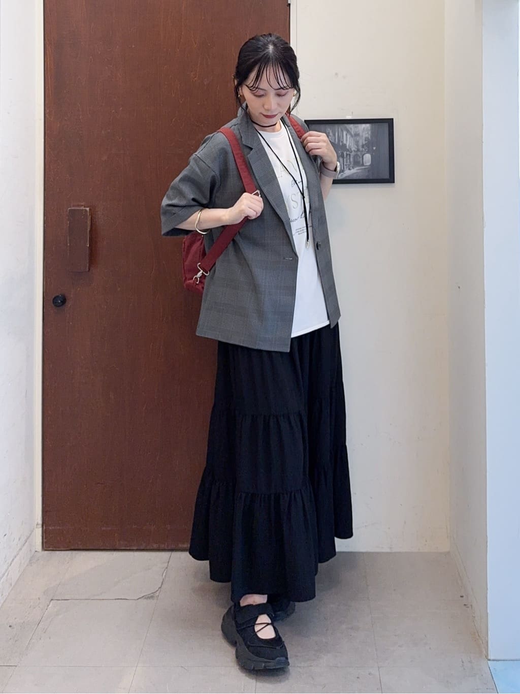 𝐇𝐢𝐫𝐨𝐦𝐢さんの「SHOO･LA･RUE｜【セットアップ可/洗濯後しわになりにくい】5分袖テーラードジャケット」を使ったコーディネート