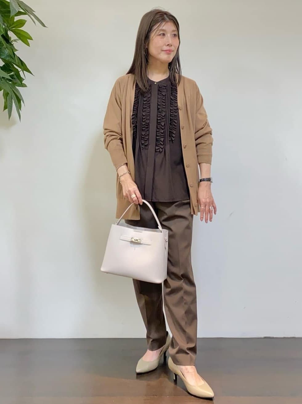 tomoさんの「UNTITLED｜【追加/新色】エアリーワンハンドルバッグ」を使ったコーディネート