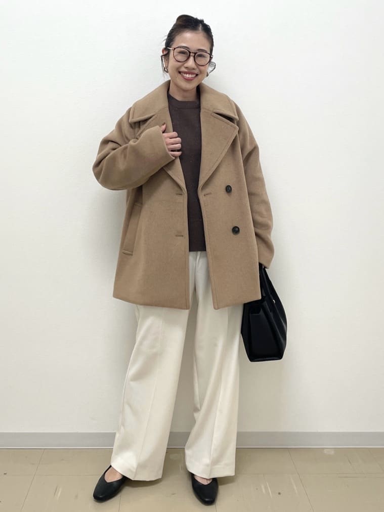 Akiさんの「OPAQUE.CLIP｜カシミヤブレンドウールミドルピーコート」を使ったコーディネート