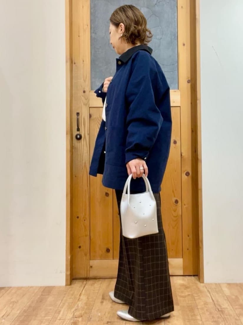 ゆみさんの「SHOO･LA･RUE｜【S-LL】オーバーシルエットでこなれ感 襟コール カバーオール」を使ったコーディネート