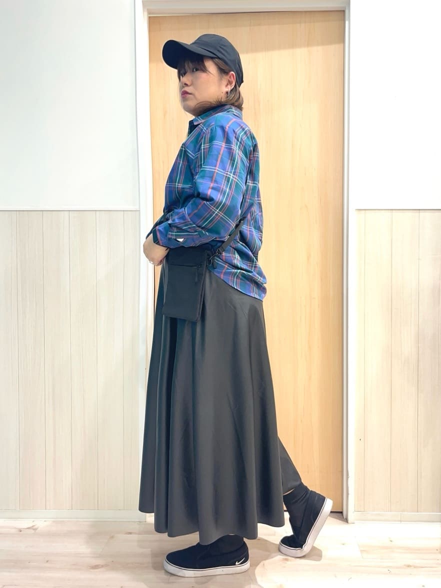 TUMU-TUMUさんの「SHOO･LA･RUE｜【洗濯機可/S-LL】程よい抜け感 大人のチェックシャツ」を使ったコーディネート