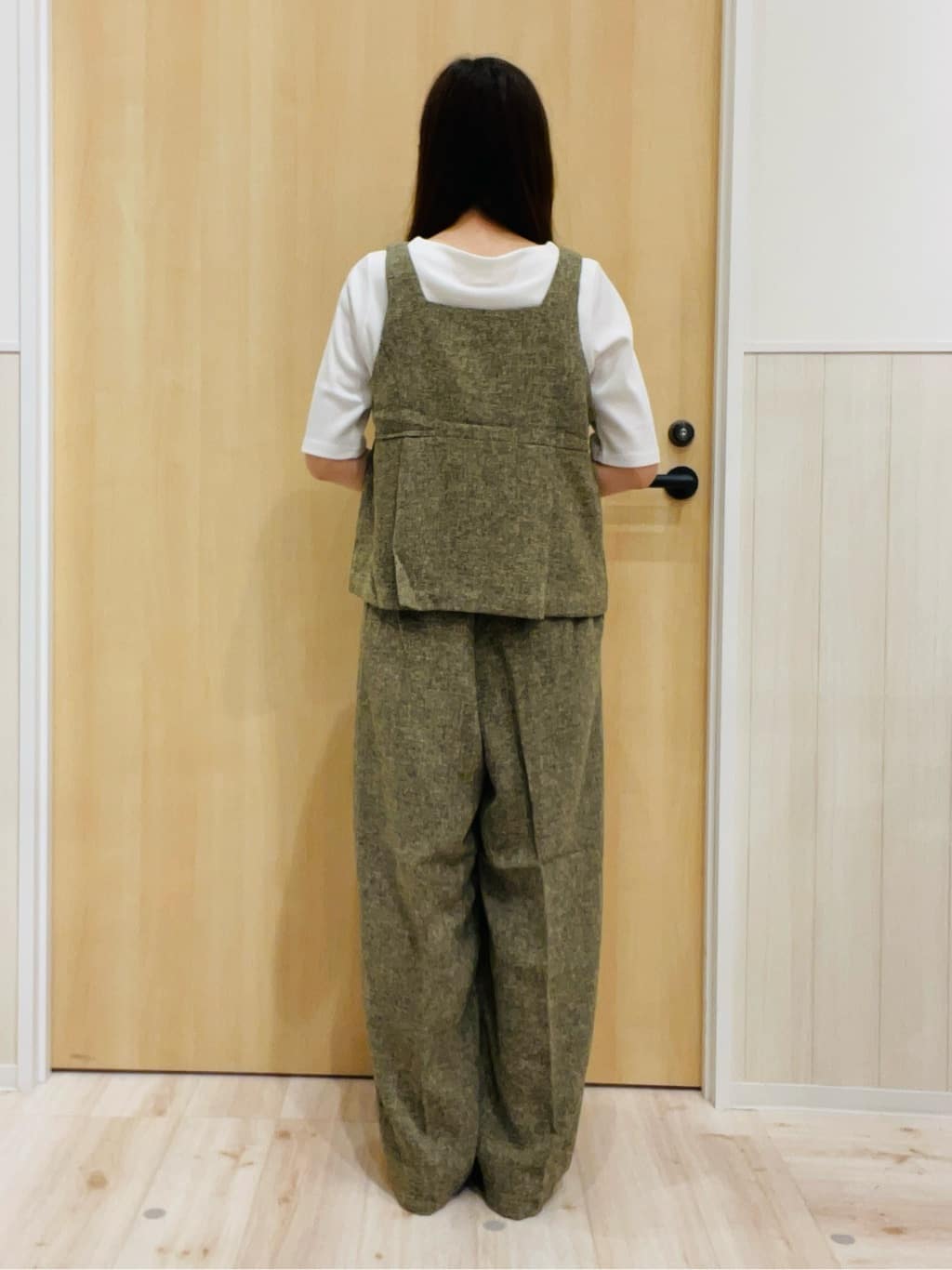 minamiさんの「SHOO･LA･RUE｜【2点セット】着るだけで決まる クラシカルなツイード調セットアップ」を使ったコーディネート