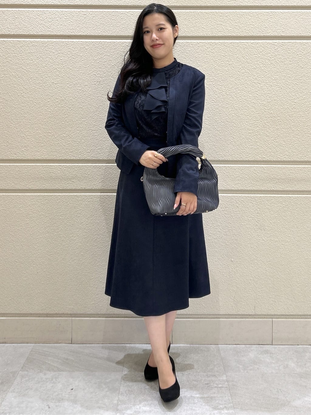 Momokaさんの「COUP DE CHANCE｜【手洗い可／日本製】スェード調ノーカラージャケット」を使ったコーディネート