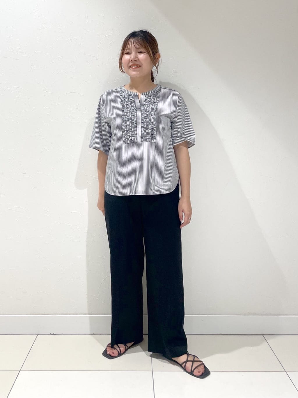 YUUKIさんの「INDIVI｜【洗える／シアーストライプ柄】着流しジャージカーディガン」を使ったコーディネート