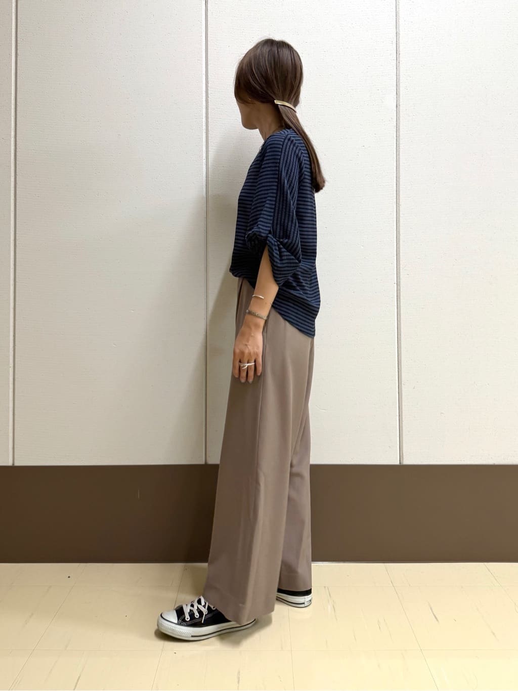 mamiさんの「INDIVI｜【UVケア／吸汗速乾】凹凸素材ねじり袖トップス」を使ったコーディネート