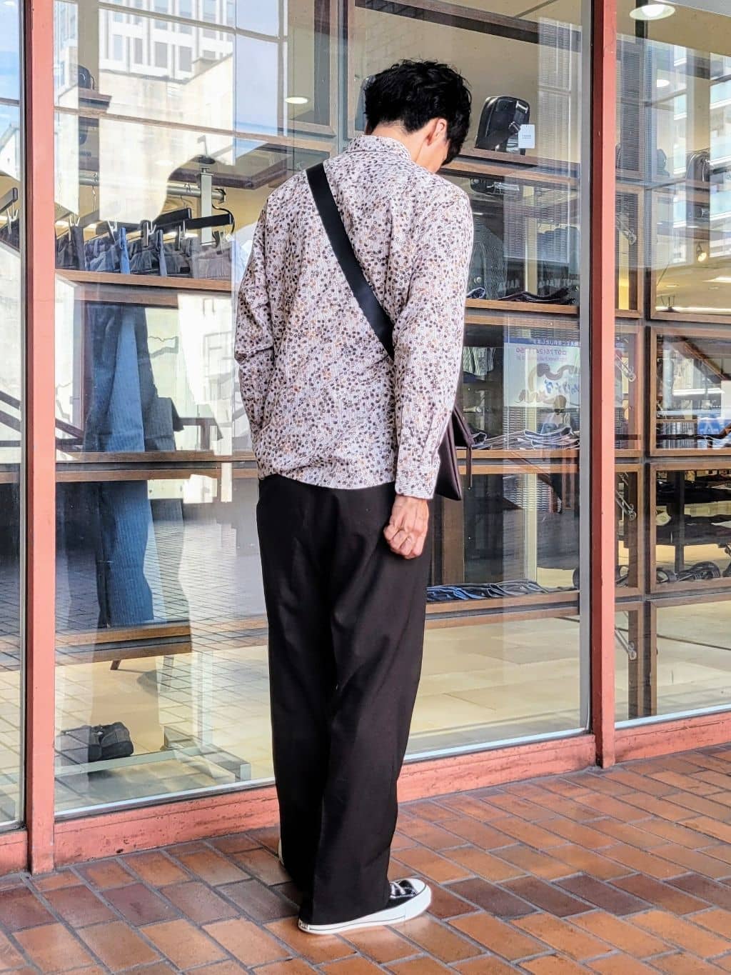 piroyaさんの「TAKEO KIKUCHI｜ストライプ小花 長袖シャツ」を使ったコーディネート