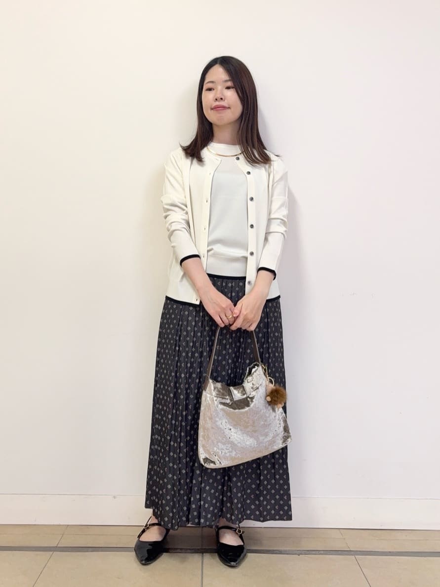 asamiさんの「UNTITLED｜【アンサンブル可/薄手】ベーシッククルーネックカーディガン」を使ったコーディネート
