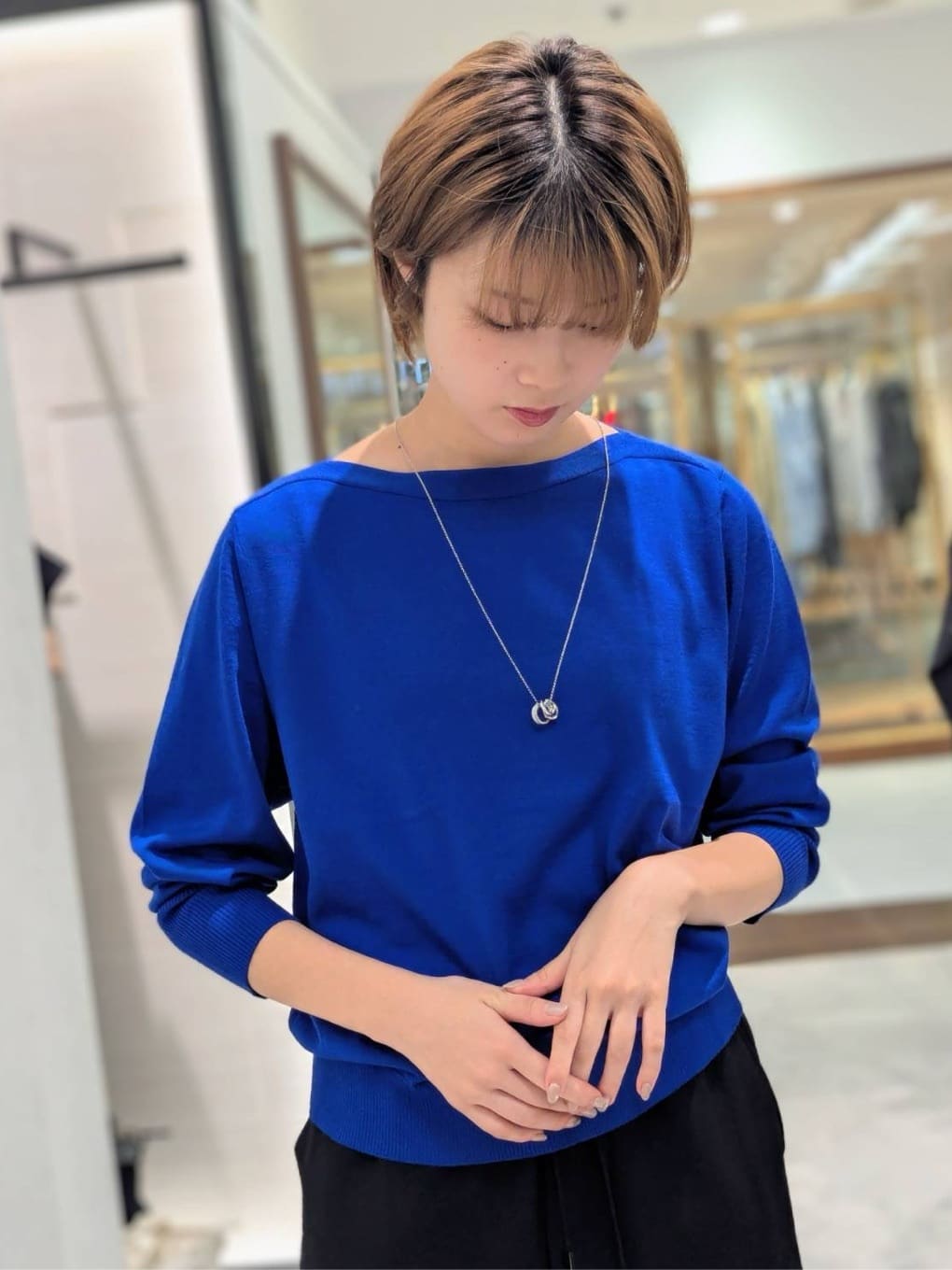 nonoさんの「UNTITLED｜【アンサンブル可/洗える】シルクウールカシミヤ ドルマンスリーブニット」を使ったコーディネート