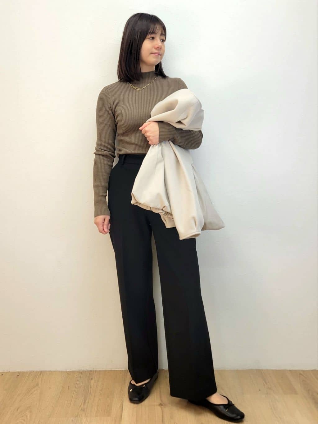 LISAさんの「OPAQUE.CLIP｜ウールライクペプラムドッキングアウター【洗濯機洗い可】」を使ったコーディネート