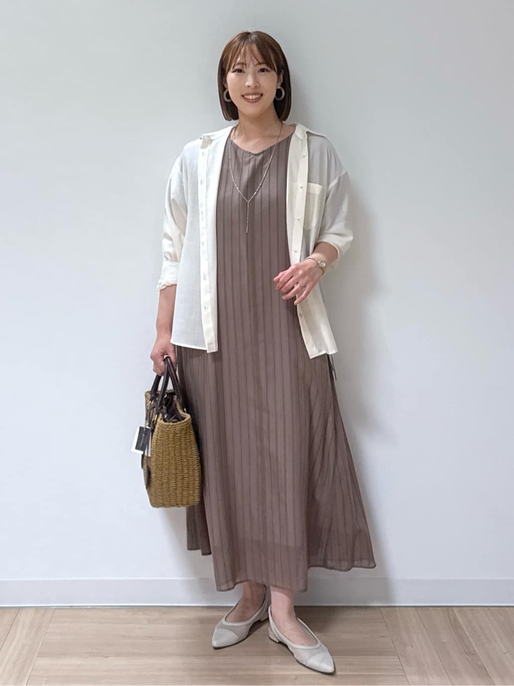 amiさんの「Reflect｜◆【マシンウォッシュ可】3WAYシアーシャツブラウス」を使ったコーディネート