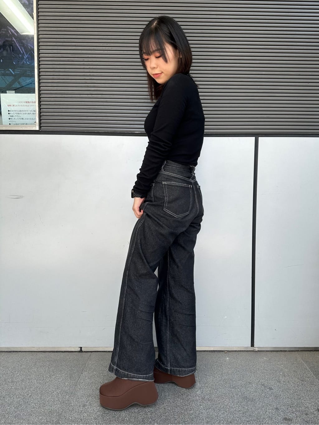 あずみさんの「ESPERANZA｜厚底ニットショートブーツ」を使ったコーディネート