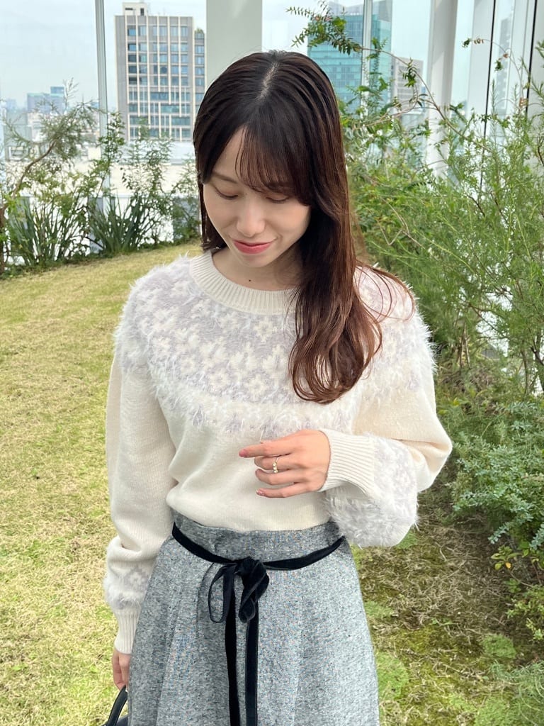 はばさんの「Couture brooch｜【通勤・大人上品】ラメツイード フレアスカート」を使ったコーディネート