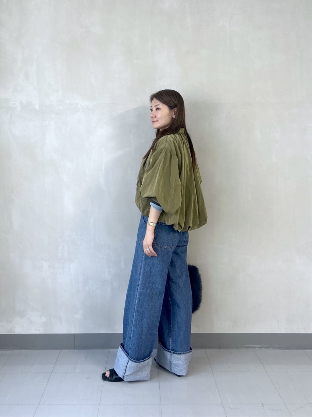 takaさんの「INDIVI｜バルーンナイロンブルゾン」を使ったコーディネート