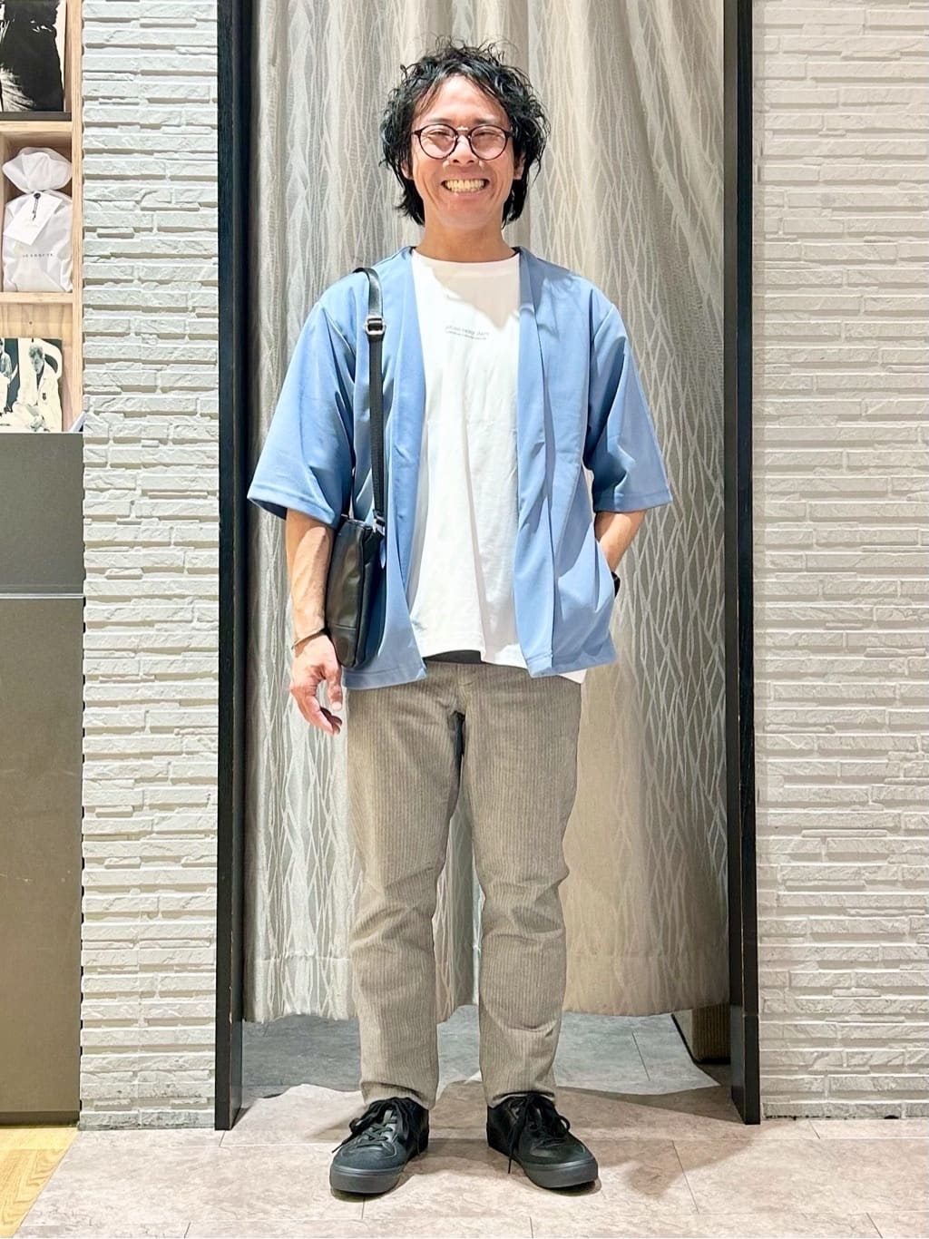 KENJI Iさんの「THE SHOP TK｜五分袖カーディガン+半袖Tシャツセットアイテム 洗濯機OK」を使ったコーディネート