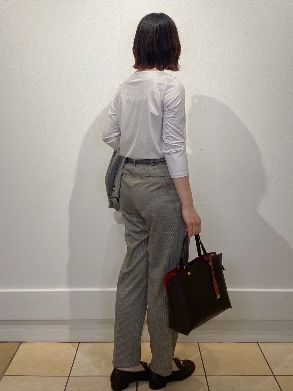 kimiさんの「index｜《丈が選べる》ストレッチテーパードパンツ／セットアップ対応【洗濯機OK／イージーアイロン】」を使ったコーディネート