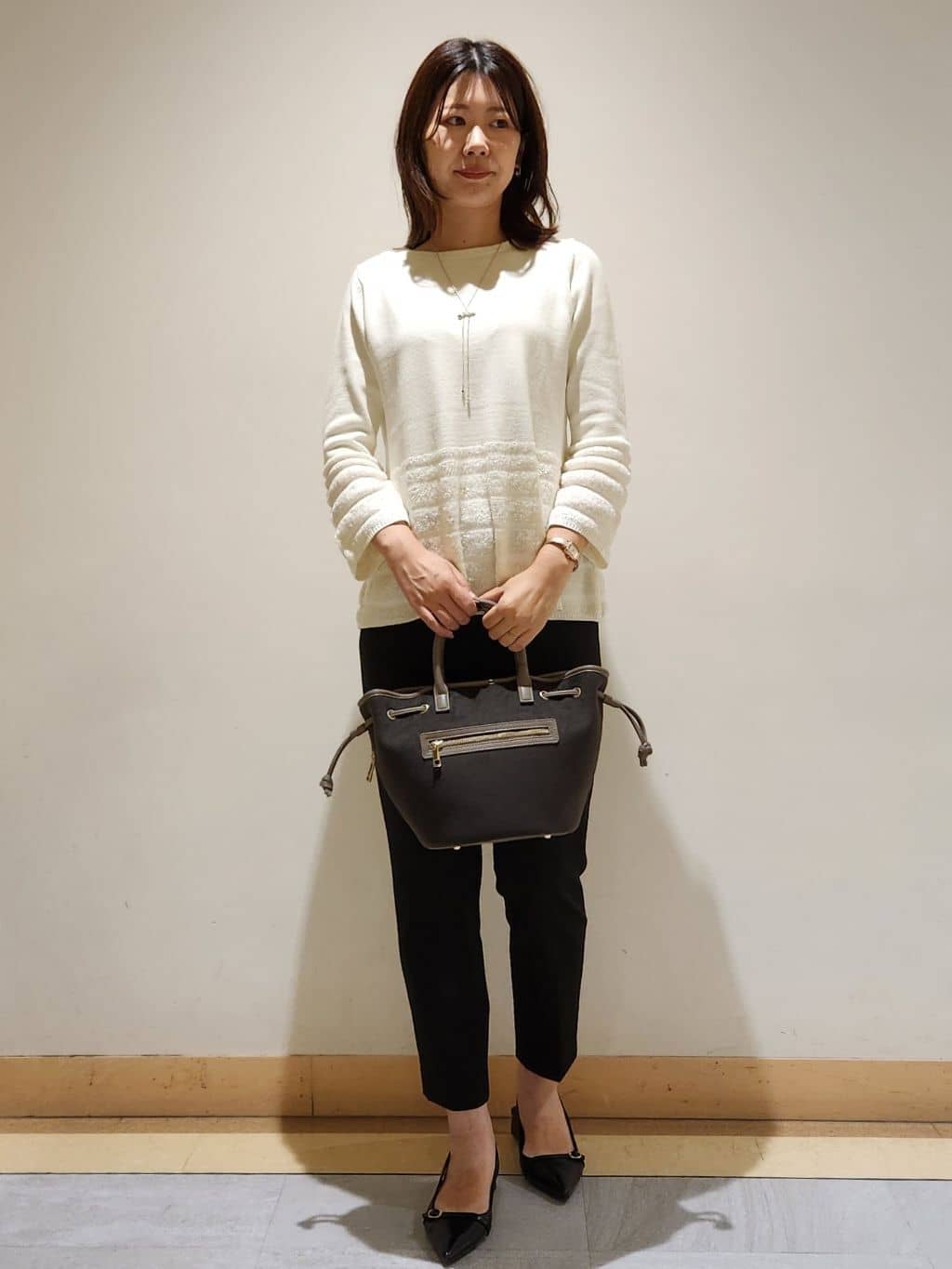 yukaさんの「COUP DE CHANCE｜【手洗い可】ラメフェザーデザイン ニットトップス」を使ったコーディネート