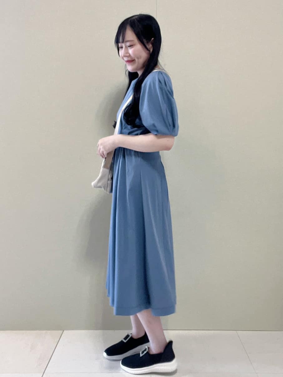 Hitomiさんの「index｜ハートネックパフワンピース【洗濯機洗い可／UVケア／接触冷感】」を使ったコーディネート