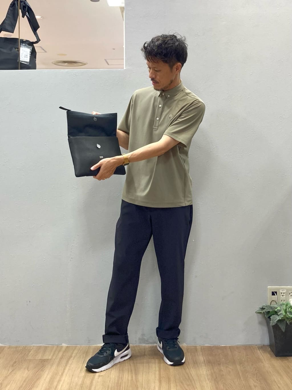 シュンさんの「TAKEO KIKUCHI｜【COOL CITY WEAR】エアートール ポロシャツ /接触冷感・通気性」を使ったコーディネート