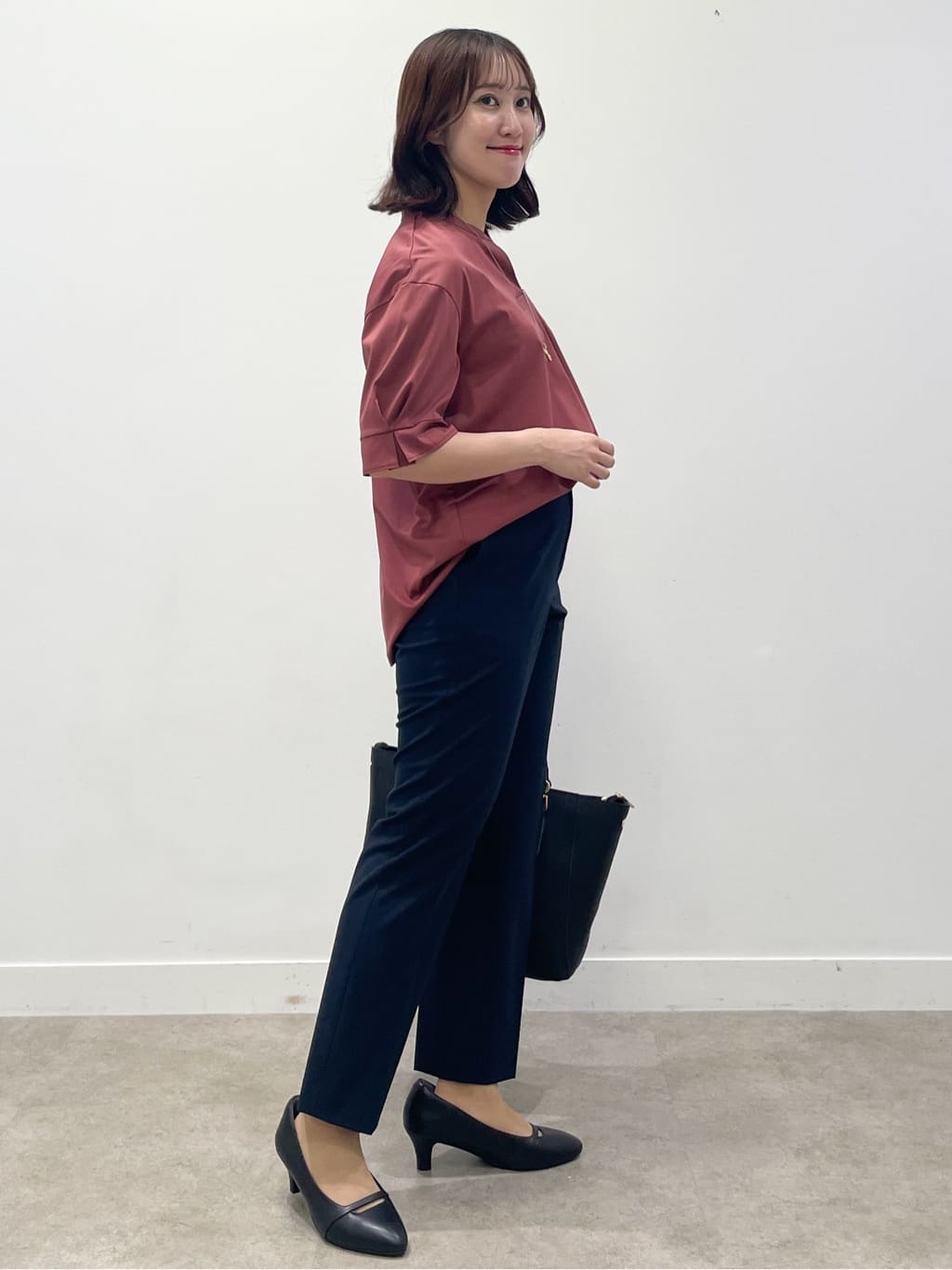 yukariさんの「Reflect｜【すっきり見え！長め丈／マシンウォッシュ可】スキッパーネックジャージトップス」を使ったコーディネート