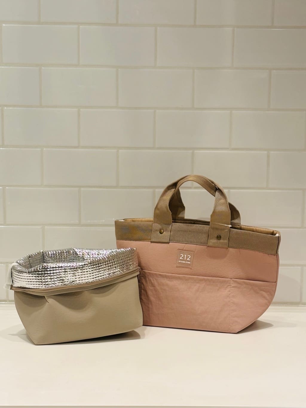 アカネさんの「212 KITCHEN STORE｜3wayランチバッグ PK ＜212Kオリジナル＞」を使ったコーディネート