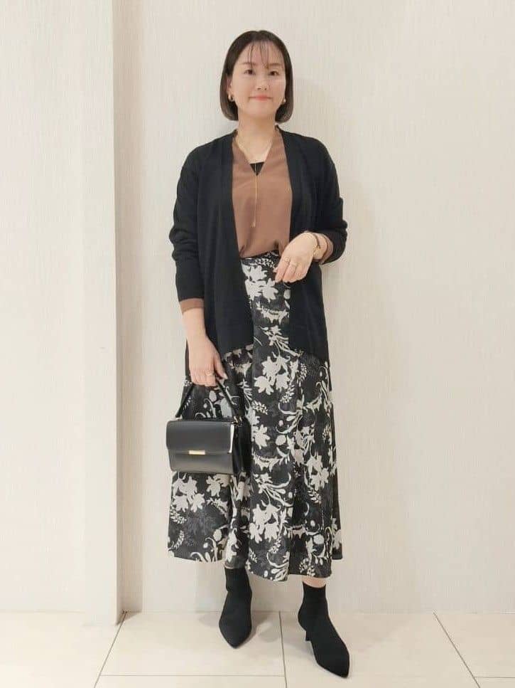 naokoさんの「UNTITLED｜【アンサンブル可/洗える/ボタンなし】シルクウールカシミヤ 着流しカーディガン」を使ったコーディネート