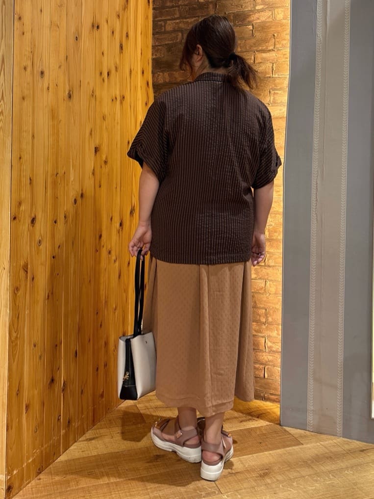 ゆかぴさんの「SHOO･LA･RUE｜【S-LL】さらりと1枚で決まる ジャカードワンピース」を使ったコーディネート