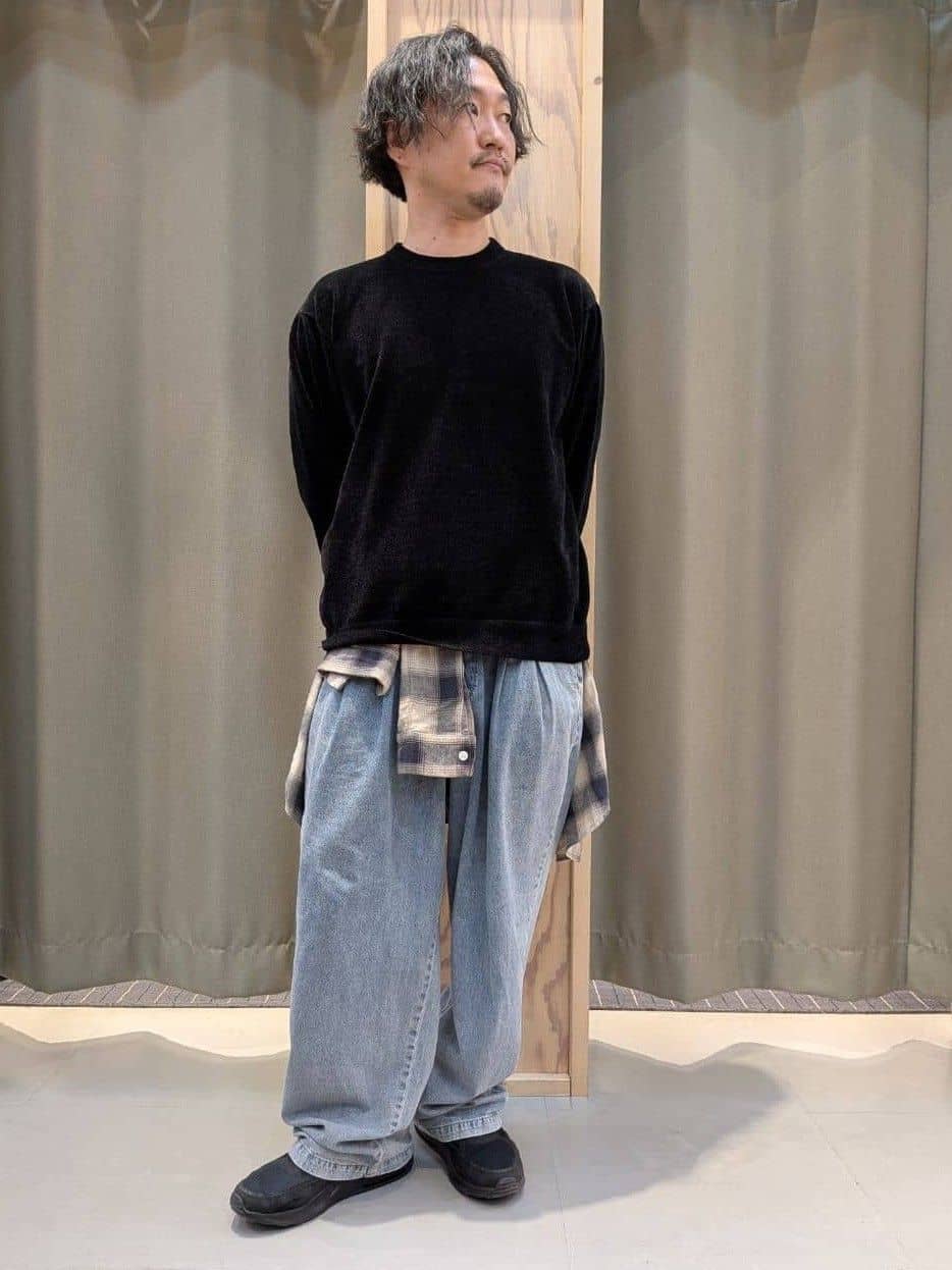 okcさんの「THE SHOP TK｜【触れるたびに心地良い】ライトモールニット　洗濯機OK/ユニセックスでおすすめ！」を使ったコーディネート