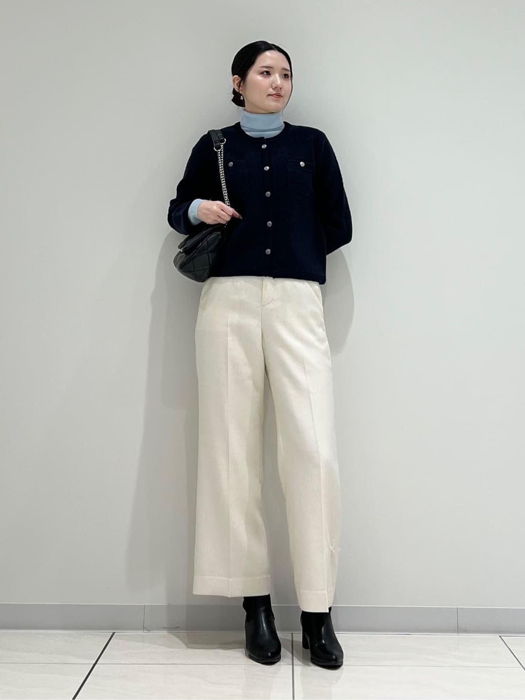 T.Kさんの「INDIVI｜【洗える／毛玉になりにくい】エクストラファインウール リブタートルニット」を使ったコーディネート