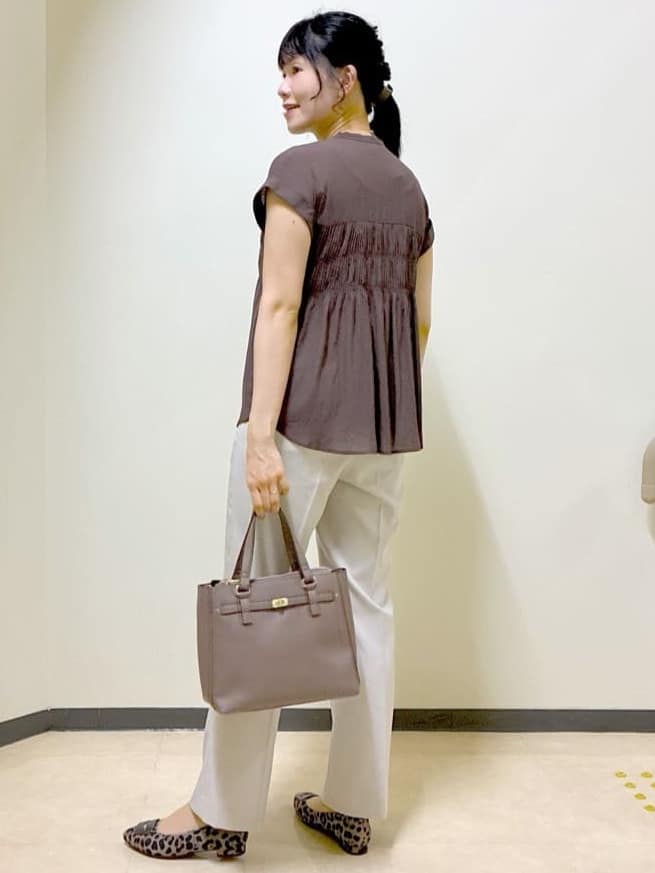  beni_gingerさんの「Reflect｜【二の腕さりげなくカバー】シャーリングブラウス」を使ったコーディネート