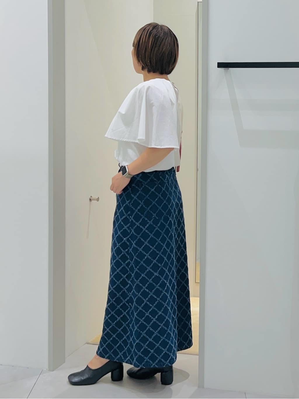 タナさんの「THE SHOP TK｜アシメケープ風プルオーバー【接触冷感/洗濯機OK】」を使ったコーディネート
