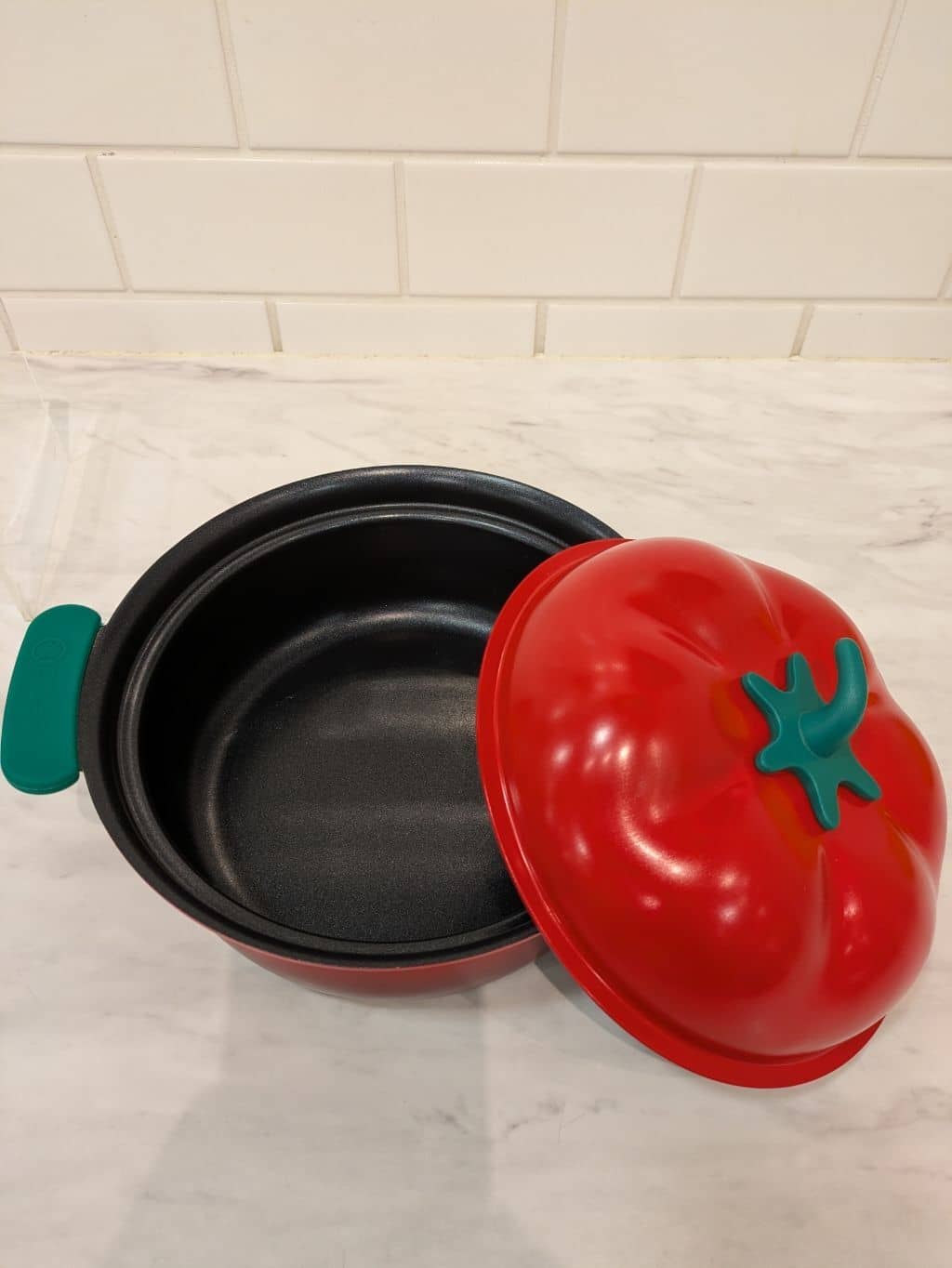 miさんの「212 KITCHEN STORE｜べジポ IH対応ミニ卓上鍋 19cm トマト」を使ったコーディネート