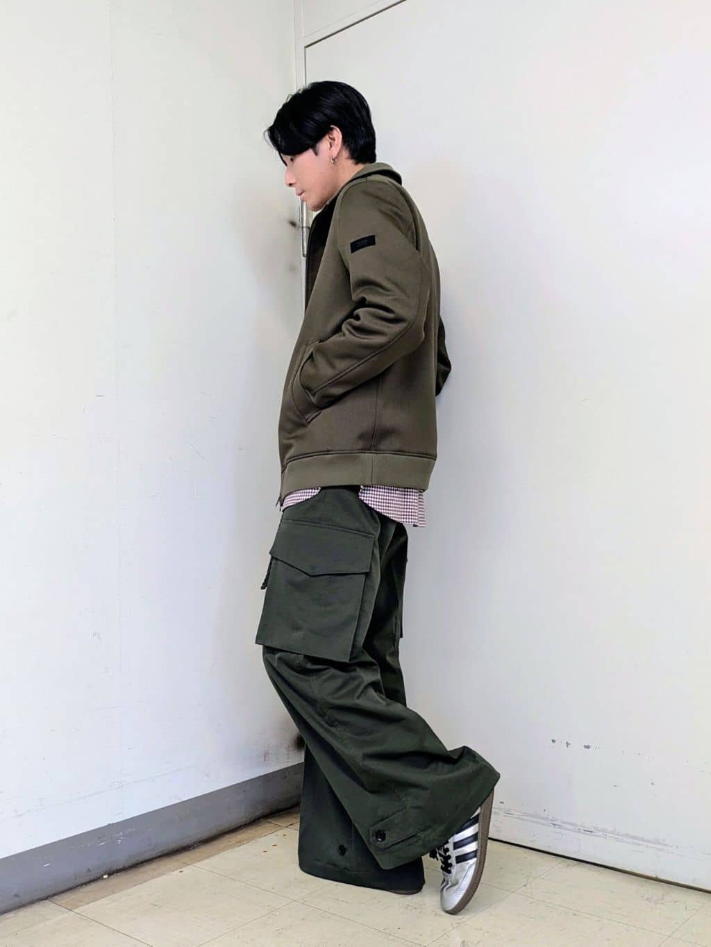 ryoさんの「TAKEO KIKUCHI｜【JUST ONE LAYER】ダウンファブリック ジップアップ リブ ブルゾン」を使ったコーディネート