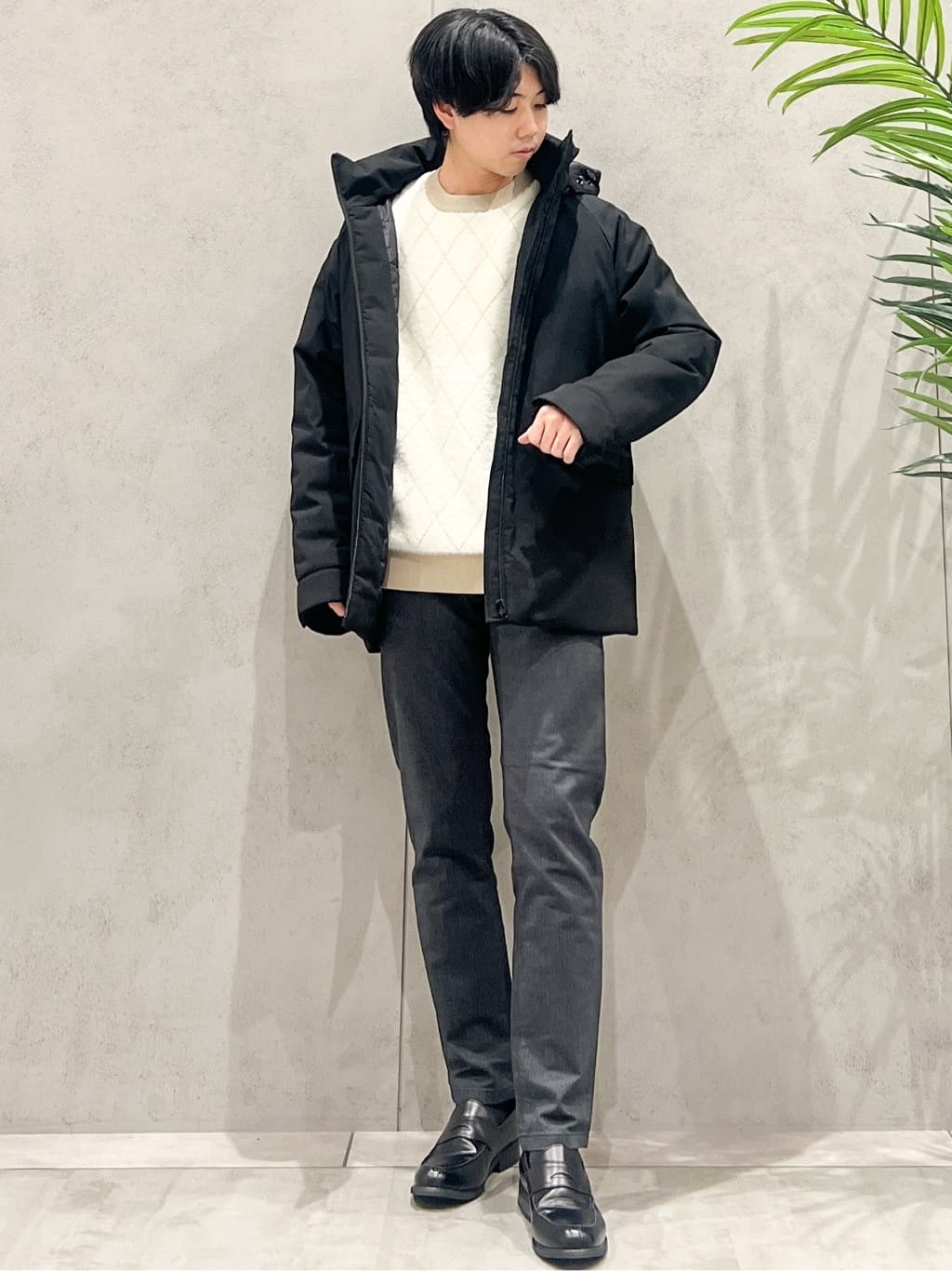 SHI-MAさんの「THE SHOP TK｜【軽くて、暖かい】SORONA／ソロナ 中綿ブルゾン 防風/軽量/洗濯機OK/フード脱着可」を使ったコーディネート