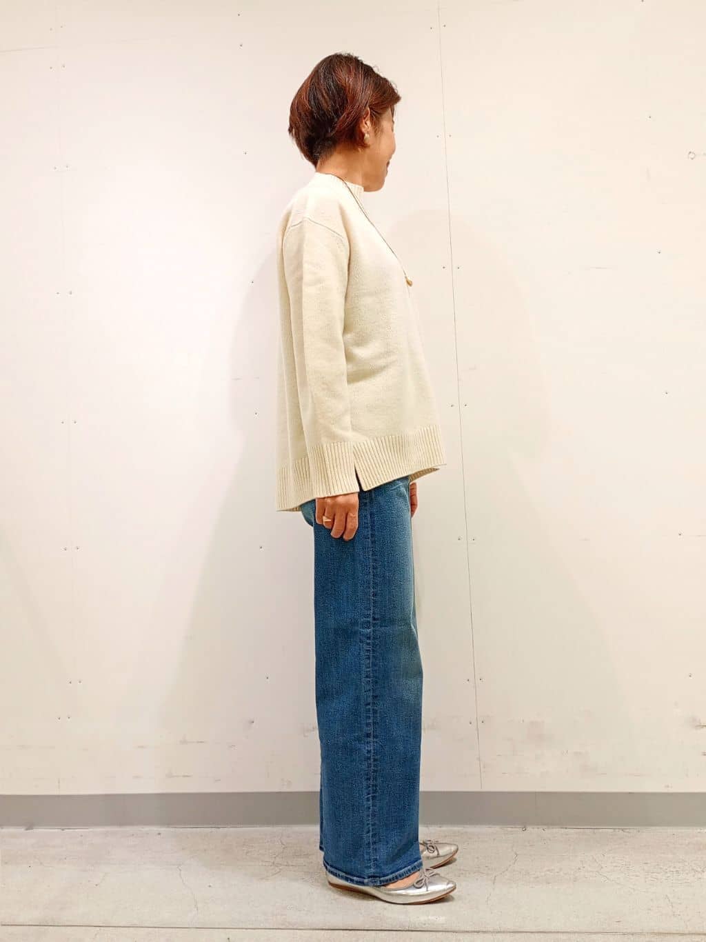 Kさんの「INDIVI｜【褒められデニム】ワイドストレート デニムパンツ」を使ったコーディネート