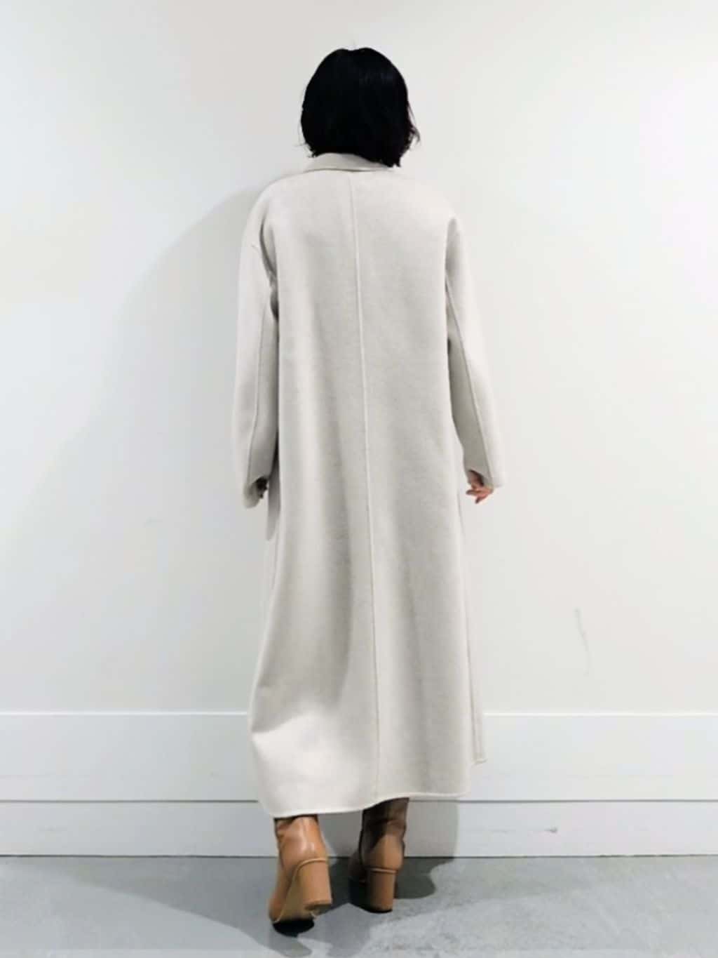 ミズタさんの「UNTITLED｜【ロング丈/軽やか】テーラード　リバーコート」を使ったコーディネート