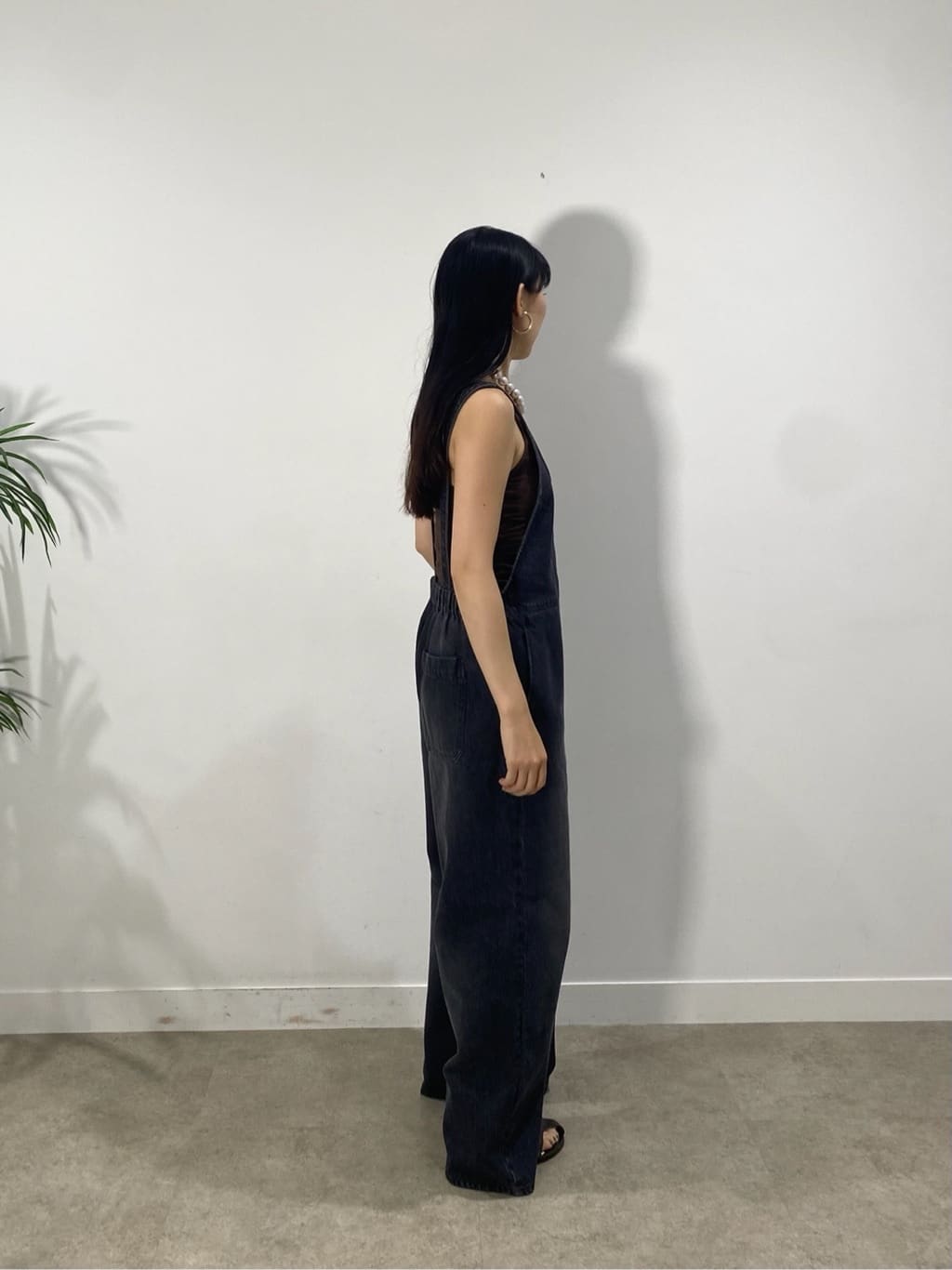 rinaさんの「INDIVI｜デニムサロペット」を使ったコーディネート