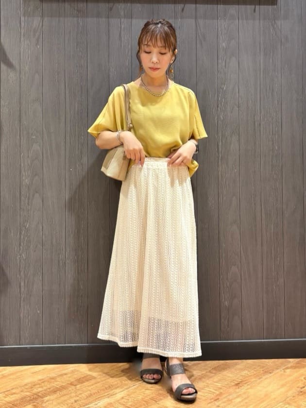 meiさんの「SHOO･LA･RUE｜【S-LL/ひんやり/洗濯後しわになりにくい】インせず決まる はしごレースドルマンブラウス」を使ったコーディネート