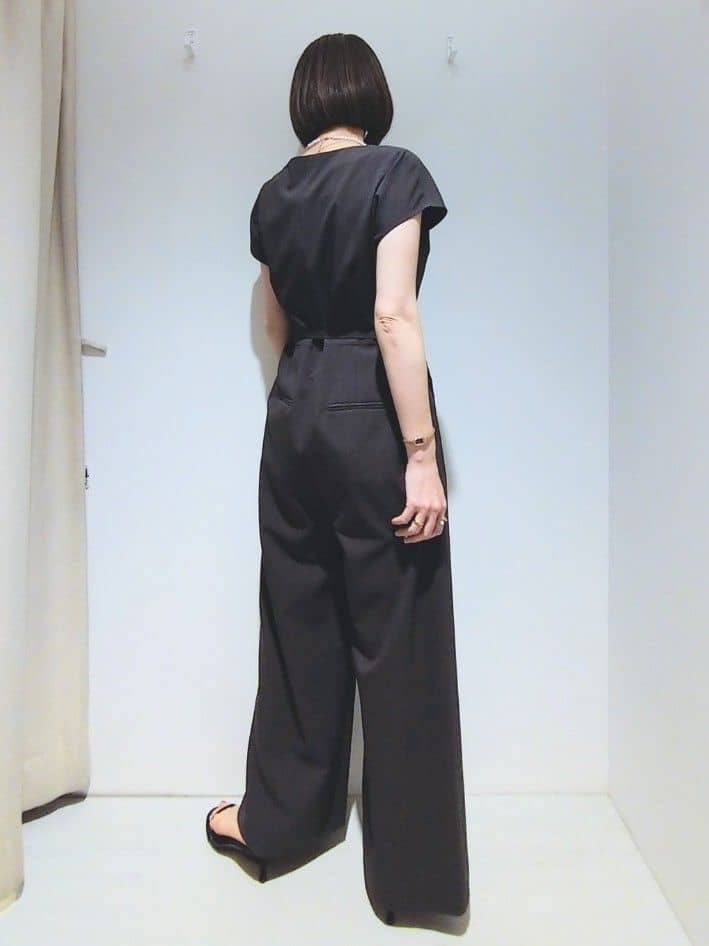 suzuさんの「UNTITLED｜【きれいめ/オールインワン】梳毛調合繊コンビネゾン」を使ったコーディネート