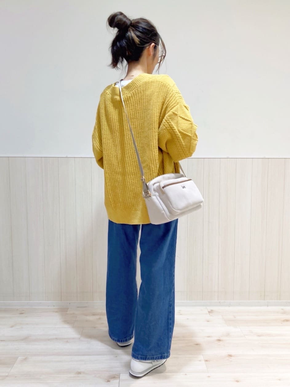 りょうちんさんの「SHOO･LA･RUE｜グラフィックアソート ベーシックロンT」を使ったコーディネート