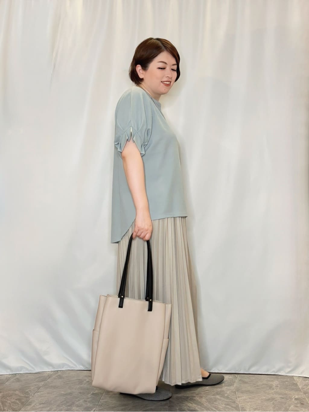 たみさんの「SHOO･LA･RUE｜【洗える】お袖のタックがアクセント インせず着られる さらさらドルマントップス」を使ったコーディネート
