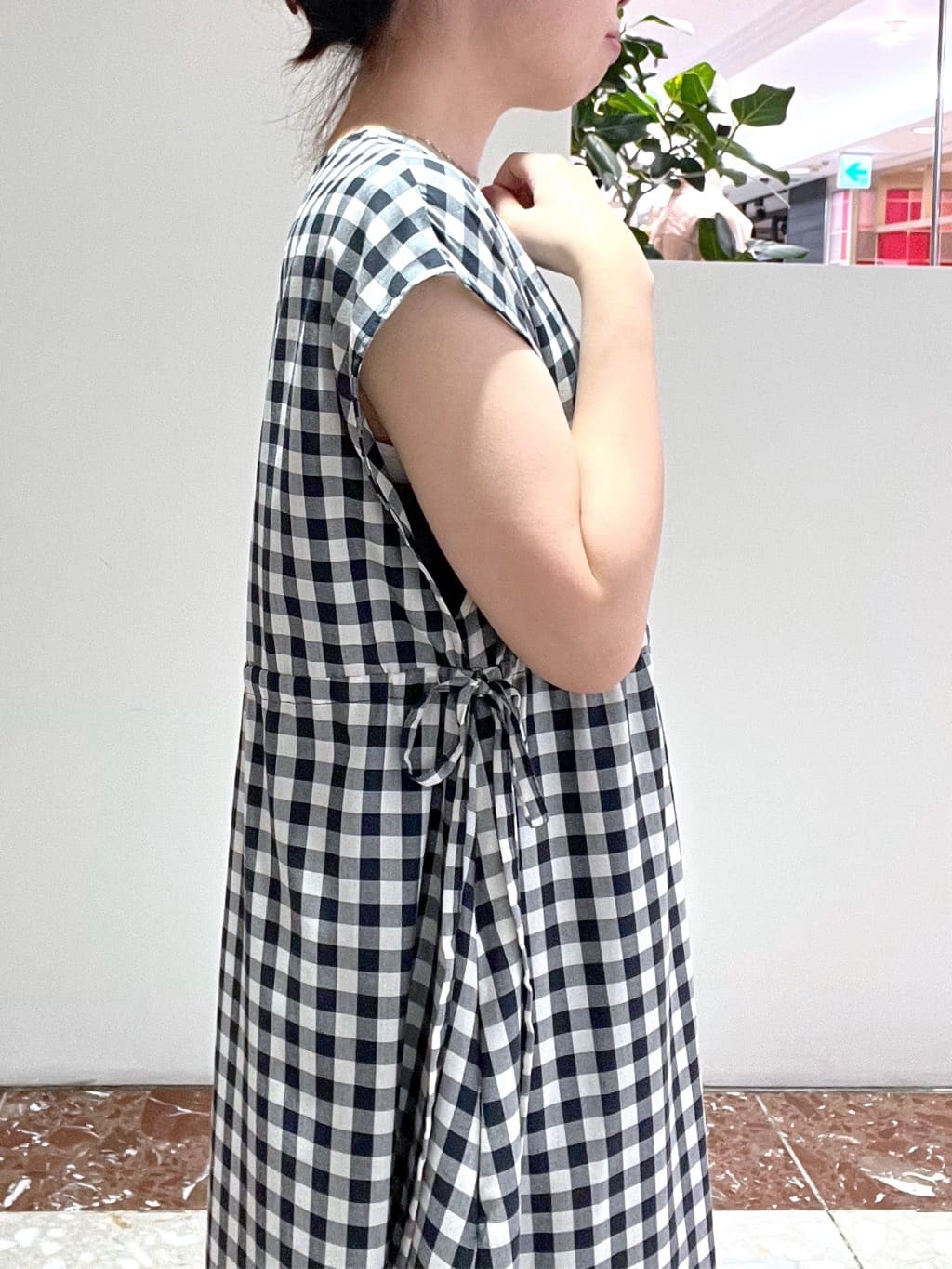Makinoさんの「Dessin｜【リンクコーデ・洗える】ウエストドロスト付きチェック柄ワンピース」を使ったコーディネート