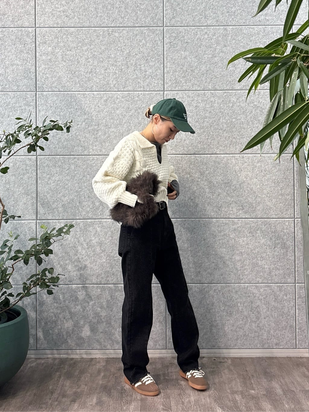 kotakiさんの「INDIVI｜スキッパーフォルムニット」を使ったコーディネート