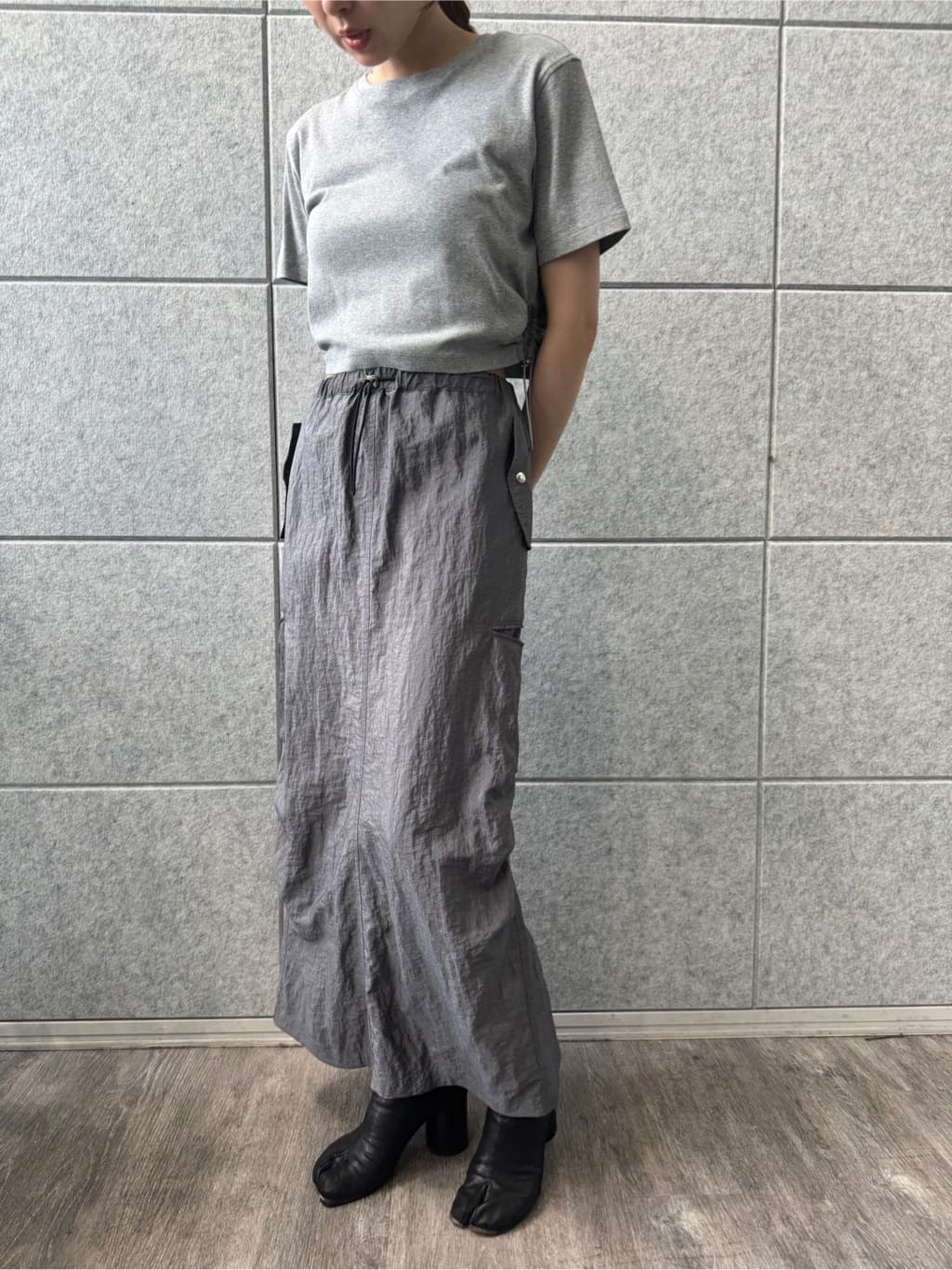 designer yukaさんの「CODE A｜drawstring crop tee」を使ったコーディネート
